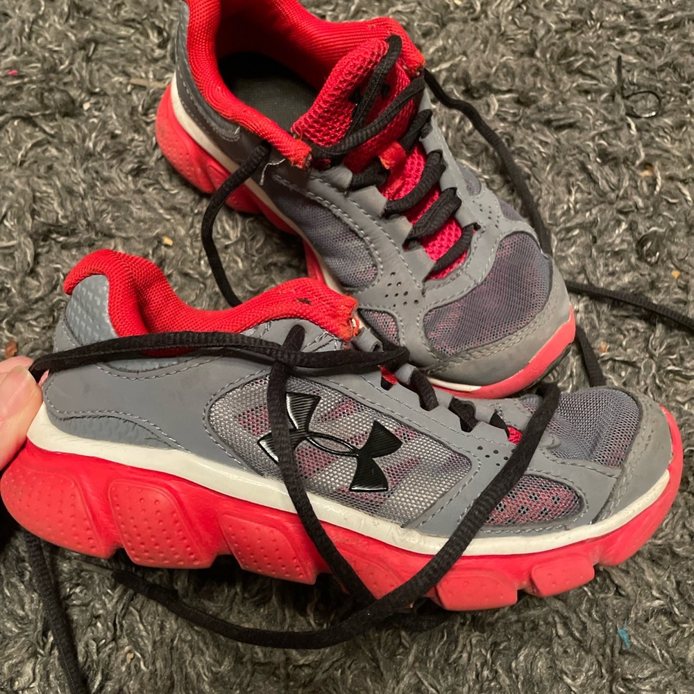 Boys size 12 Under Armour sneakers